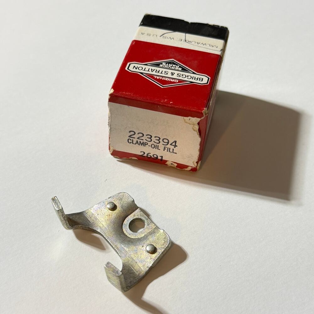OEM Briggs & Stratton 223394 Oil Fill Clamp Bracket NOS Repl 690593